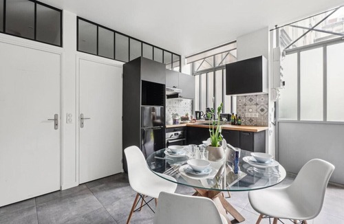 Arsenal House | Lavie Maison: Marais & Historic & Central