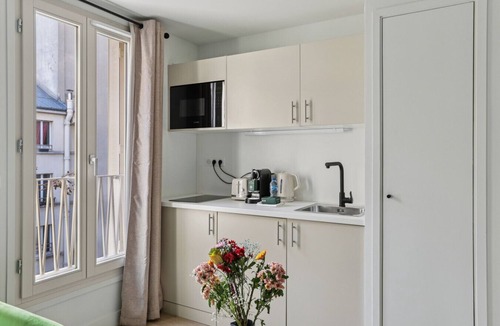 Epinettes Apartment | Lavie Maison : Studio Close to Montmartre