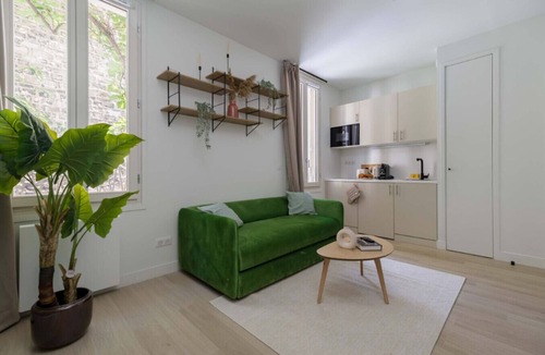 Epinettes Apartment | Lavie Maison : Studio Close to Montmartre