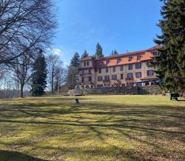 Lalouvesc Hotel | LaVieTara