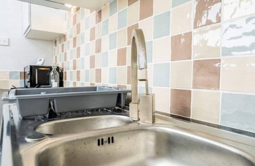 Balti Triangle Apartment | Lavish 2- bedroom Flat with Free Parking