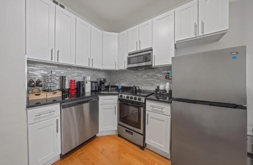 Ukrainian Village Apartment | Lavish Apartment in Downtown Manhattan New York ADULTS ONLY