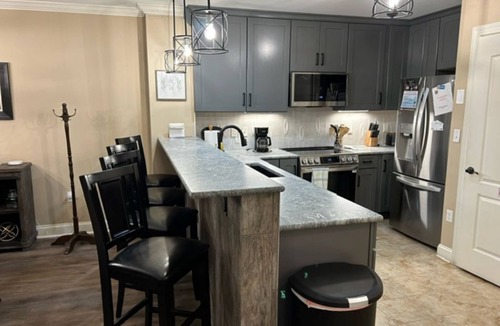 Gatlinburg Condo | Lavish Condo on the Parkway!