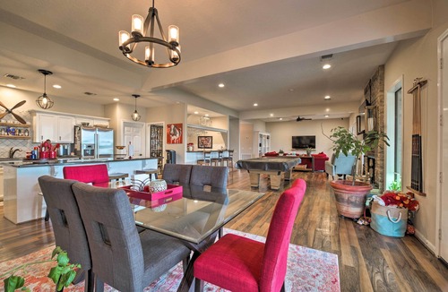 Walden on Lake Conroe Cottage | Lavish Lakefront House w/Pool Table & Patio!