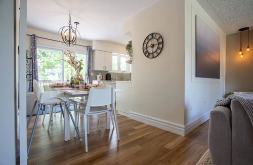 Lower Sackville House | Lavish Retreat: Serene Getaway in Lower Sackville