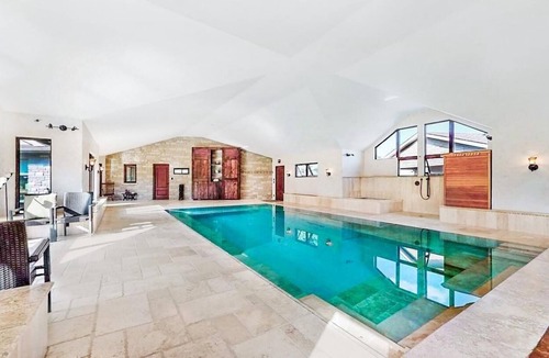 Milton Villa | Lavish Villa with Indoor pool on a countryside estate