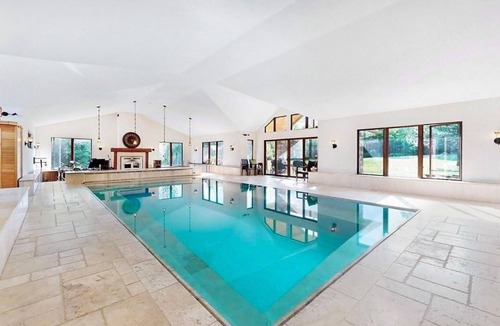 Milton Villa | Lavish Villa with Indoor pool on a countryside estate