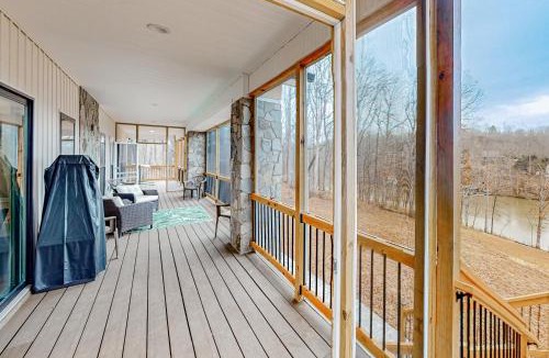 Wirtz House | LaWi Lakehouse - Stunning lakefront oasis with large deck, games, & tranquil views