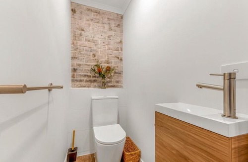 Hotham Heights Apartment | Lawlers 41