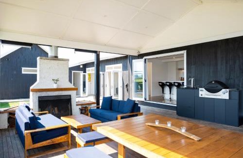 Clive House | Lawn Road Retreat