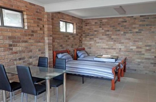 North Arm Cove House | Lawns To The Beachfront