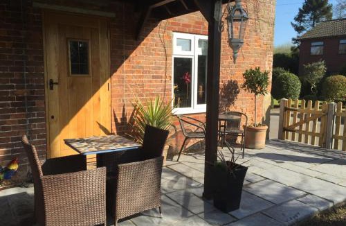 Hickling Bed & Breakfast | Lawson Cottage B&B