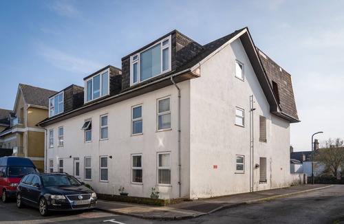 Babbacombe Apartment | Lawsons Place - Coastal, Babbacombe with parking