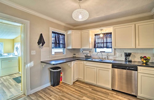Lawton Cottage | Lawton Home ~ 5 Mi to Fort Sill!