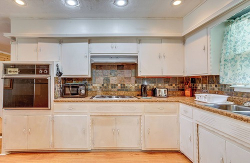 Lawton House | Lawton Home w/Deck, Near Casinos + Museums!