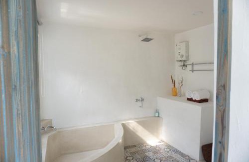 Banyuwangi House | LAYANA FARMSTAY