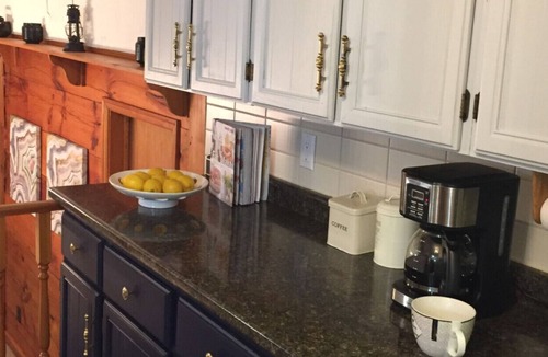 North Port Cottage | Layla's Hideaway (A great place to be)