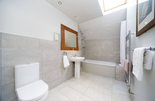 Cottingham Hotel | Lazaat Hotel