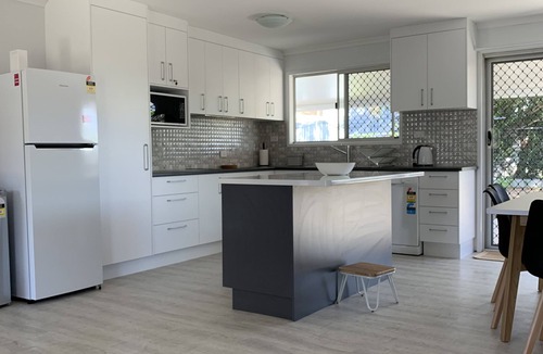 Urangan House | LazeeDaze in Hervey Bay