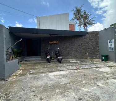 Seseh House | Laziela Guest House