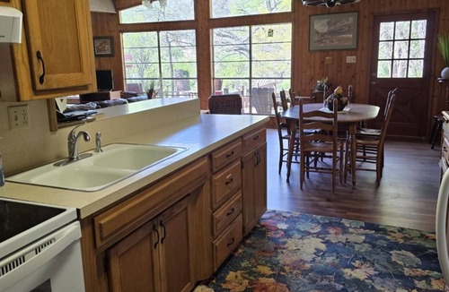 Hunt House | LAZY ACHERS - Beautiful Private Riverfront Getaway - Guadalupe River Hunt TX