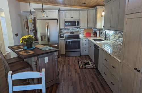 Huddleston House | Lazy Bear at SML -Sleeps 6, Dock, Beach, Pool, Patio, Golf, View