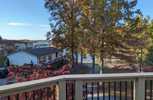 Huddleston House | Lazy Bear at SML -Sleeps 6, Dock, Beach, Pool, Patio, Golf, View