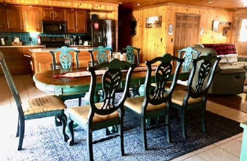 Chandlers Valley Cabin | Lazy Bear Cabin Pet Friendly-Handicap Accessible