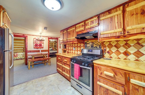 Tuskahoma Cabin | Lazy Bear Cabins 2 at Tuskahoma Near Sardis Lake!