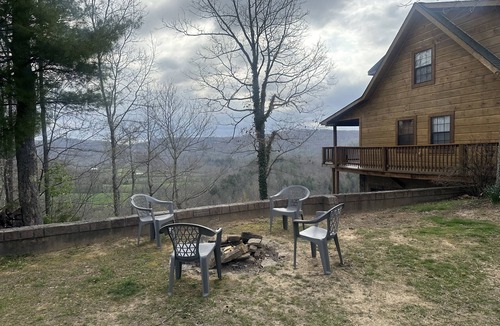 Helenwood House | Lazy Bear Cottage-No Cleaning Fees & direct access to Brimstone