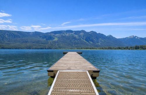 Leavenworth Cabin | Lazy Bear Lodge by NW Comfy Cabins