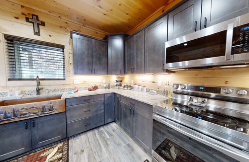 Walland Cabin | Lazy Bear Lodge