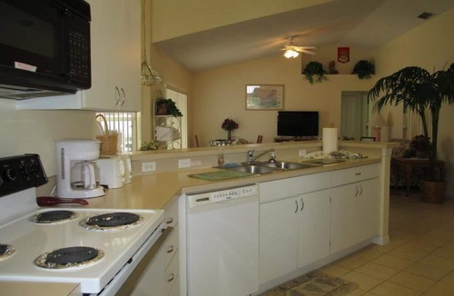 Lindfields House | Lazy days vacation