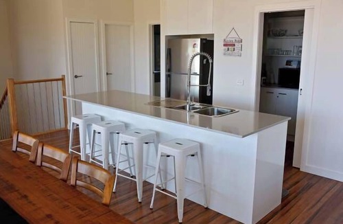 Portarlington House | Lazy Dayz Beach House