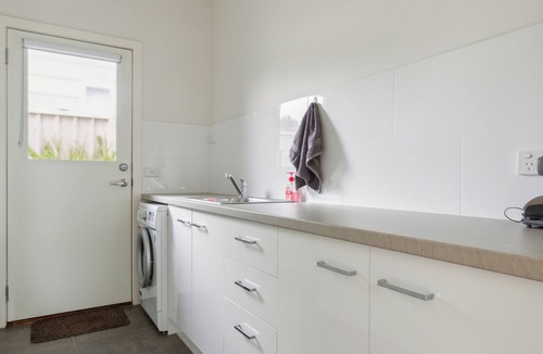 Portarlington House | Lazy Dayz Beach House