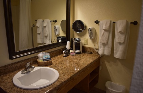 Three Rivers Hotel | Lazy J Ranch Motel