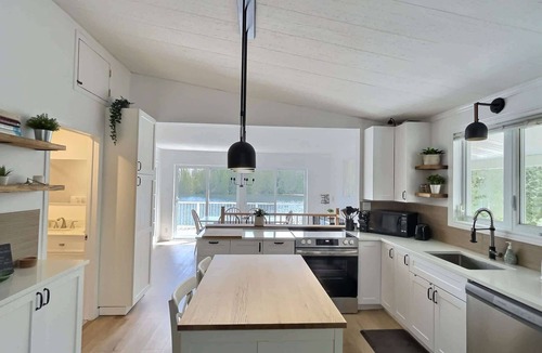 Amherst Ski Chalet | Lazy Lake chalet - Lakeside paddle