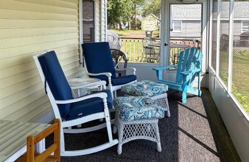 Malletts Bay House | Lazy Lake Days