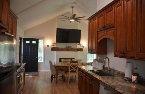 Monticello House | Lazy Lake Life Awaits!