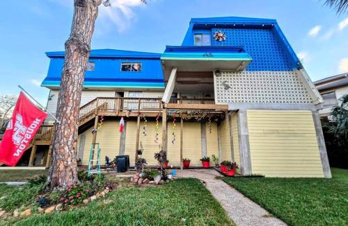 Nassau Bay House | Lazy Lake Lodge on Clear Lake-Space Center Houston