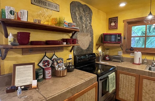 Volcano House | Lazy Lehua Cottage