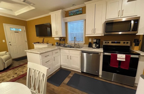 Citrus County Cottage | Lazy Oak Cottage