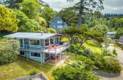 Neahkahnie Beach House | Lazy Pine