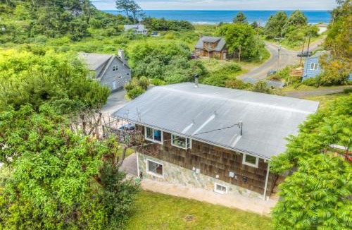 Neahkahnie Beach House | Lazy Pine
