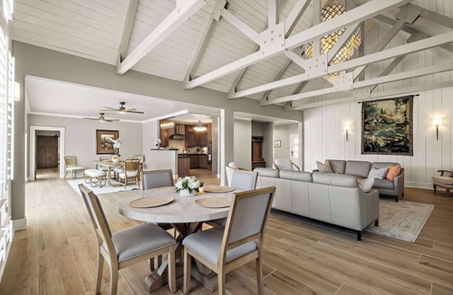 Boerne House | Lazy River Ranch|Events|Fire Pit|Hot Tub|Billiards