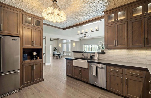 Boerne House | Lazy River Ranch|Events|Fire Pit|Hot Tub|Billiards
