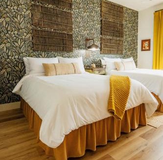 Wimberley Hotel | Lazy Spur Suite at Gaines Ranch on the Square