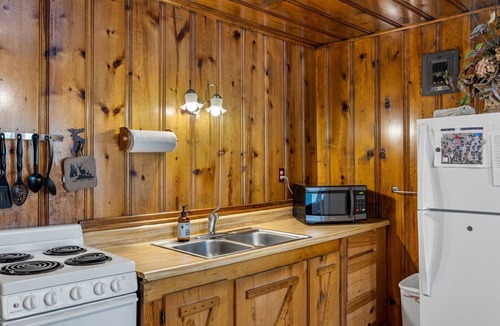 Greer Cabin | Lazy Trout Aspen Cabin
