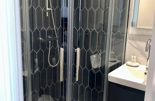 Newquay City Centre Hotel | Lazy Waves Boutique B&B