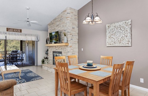 Osage Beach Condo | Lazy X-09 Recently Renovated 3 Bedroom, 2.5 Bath Waterfront Condo!